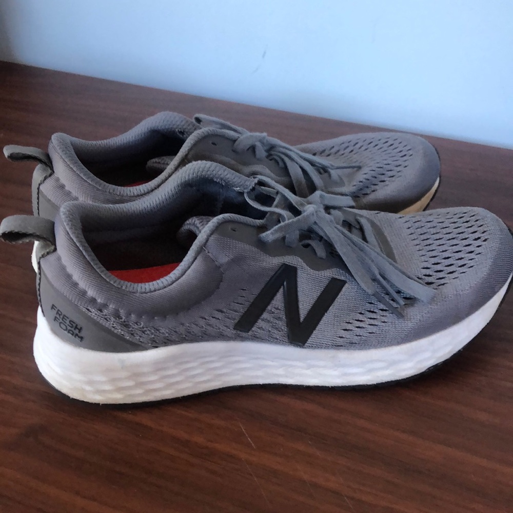 New Balance tennis shoes